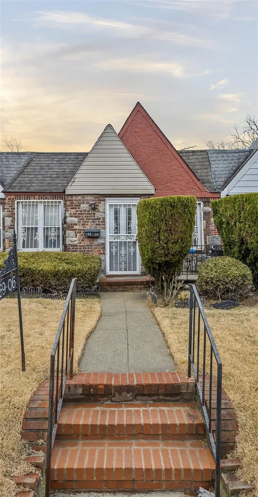 Unit for sale at 169-06 Foch Blvd Foch, New York, NY 11434