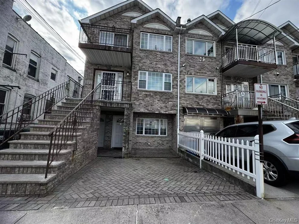 Unit for sale at 2832 dudley Avenue, New York, NY 10461