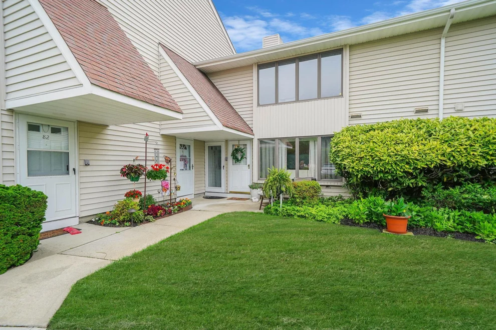 Unit for sale at 20 Laurel Avenue, Islip, NY 11730