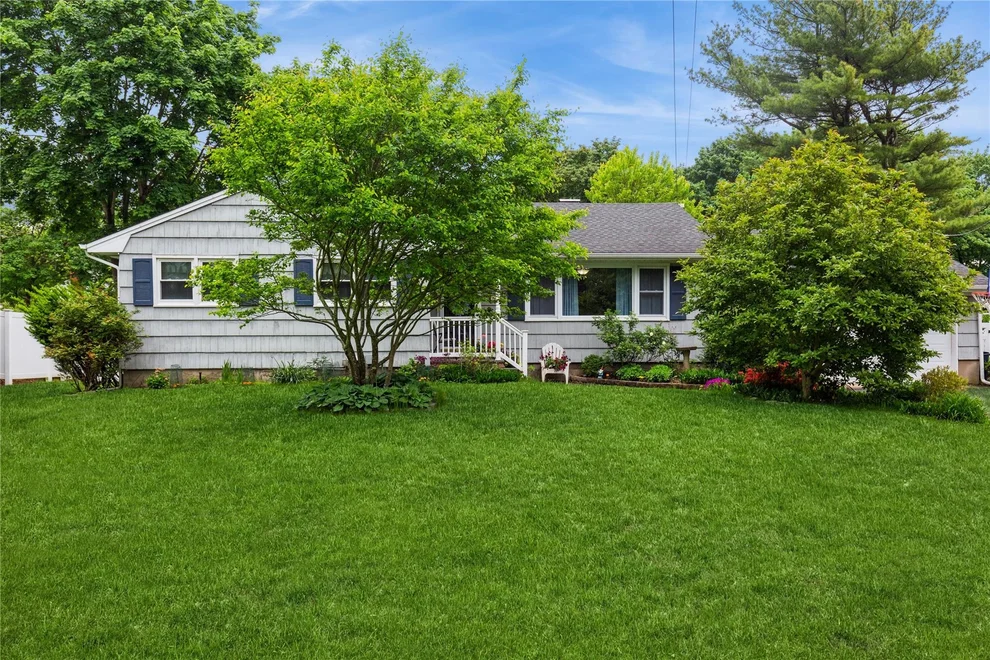 Unit for sale at 15 Astor Avenue, Smithtown, NY 11780