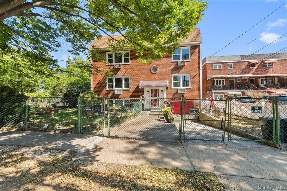 Unit for sale at 3950 Throggs Neck Expressway, New York, NY 10465