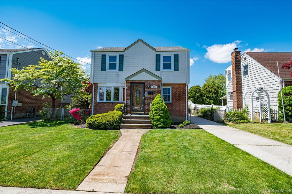 Unit for sale at 375 Latham Road, North Hempstead, NY 11501