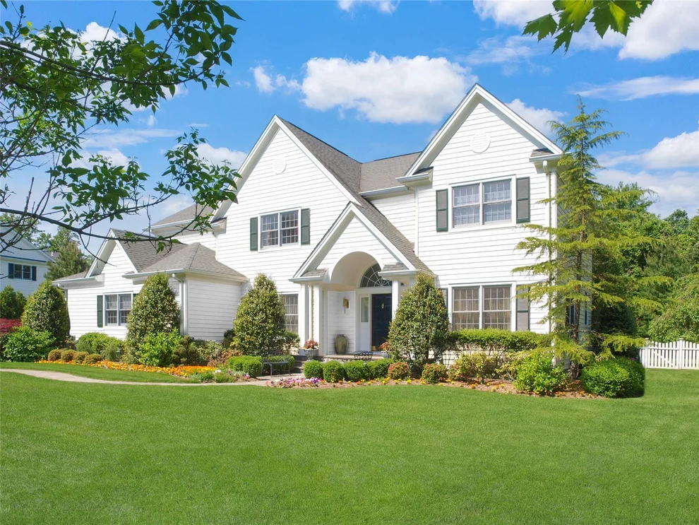 Unit for sale at 5 Johnson Place, Rye City, NY 10580