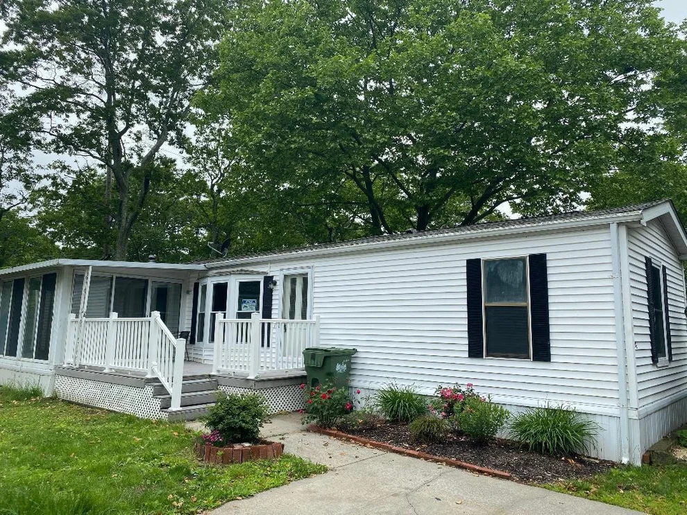 Unit for sale at 1800 Osborne Avenue, Riverhead, NY 11901