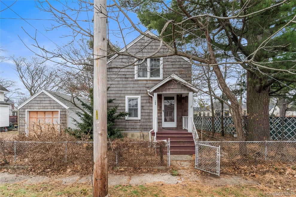 Unit for sale at 160 Lanier Place, North Hempstead, NY 11590