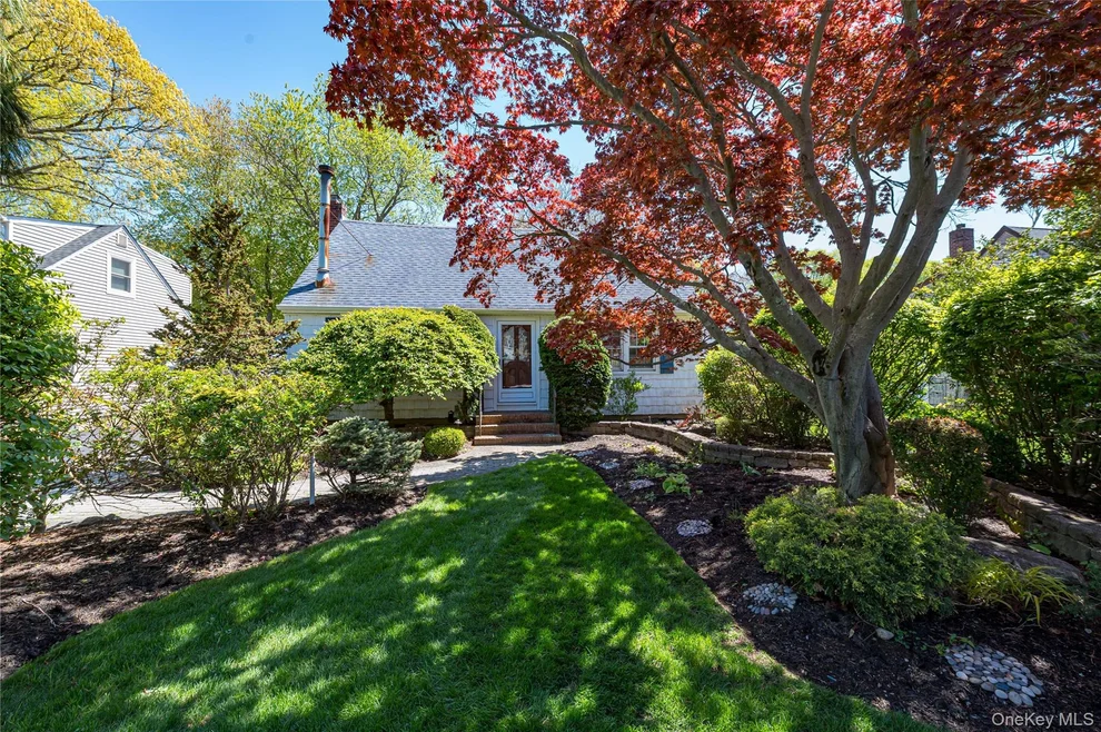 Unit for sale at 24 Kellogg Place, Huntington, NY 11746