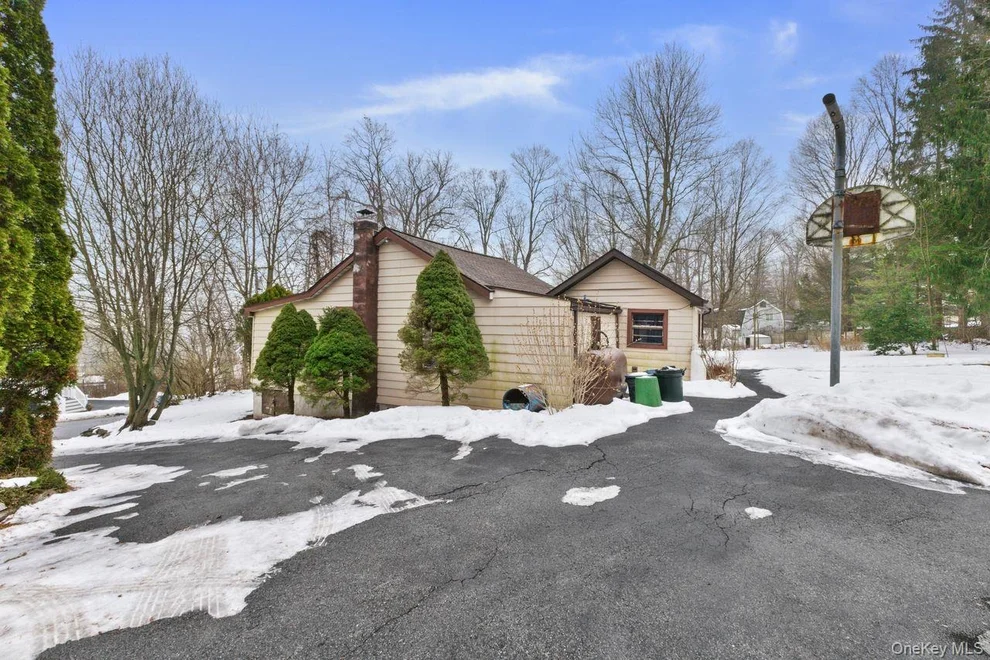 Unit for sale at 37 Barrett Hill Road, Kent, NY 10512