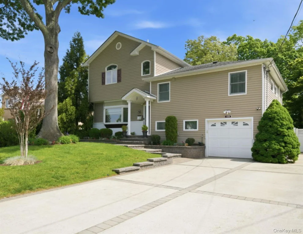 Unit for sale at 103 East Drive, Oyster Bay, NY 11758