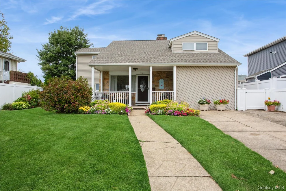 Unit for sale at 625 E Walnut Street, Long Beach, NY 11561