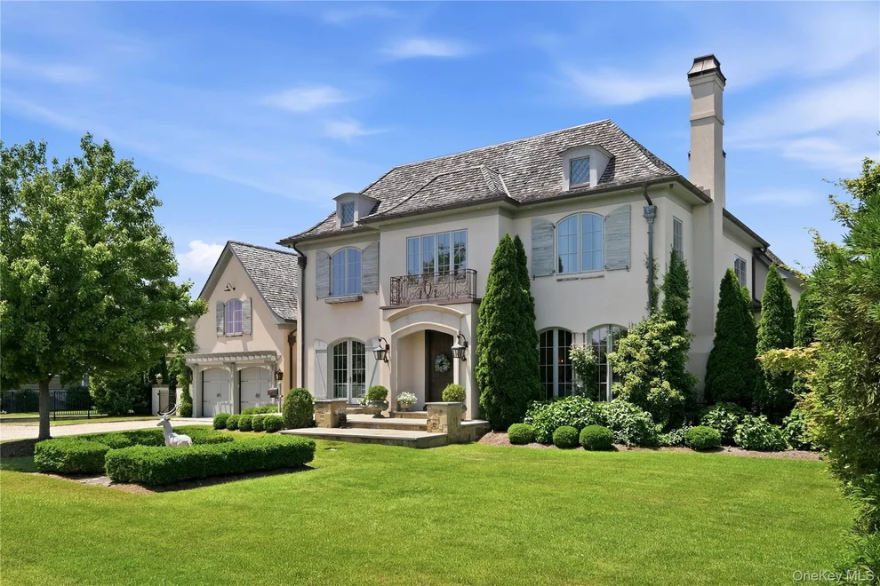 Unit for sale at 7 Sexton Drive, Islip, NY 11795