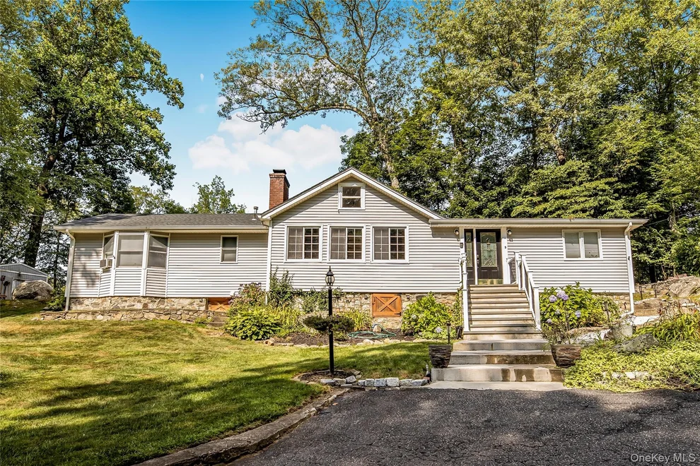 Unit for sale at 5 Cross Road, Putnam Valley, NY 10579
