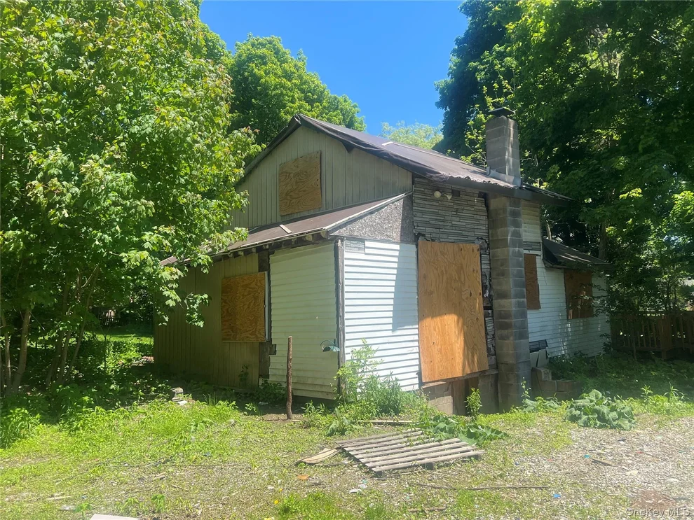 Unit for sale at 12 Neighborly Lane, Washington, NY 12522