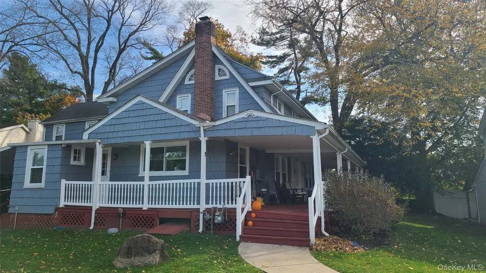 Unit for sale at 2 Addison Lane, Oyster Bay, NY 11548