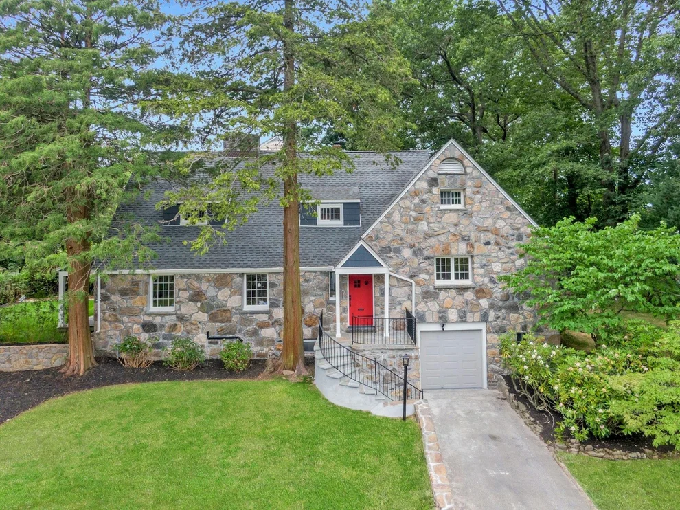 Unit for sale at 92 Glenwood Avenue, New Rochelle, NY 10801