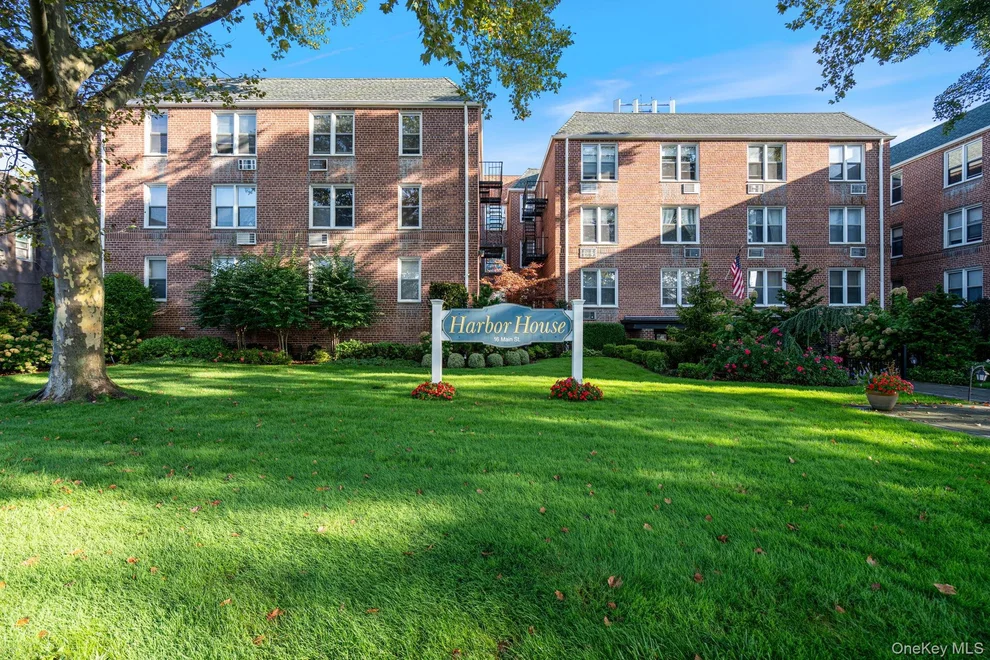 Unit for sale at 16 Main, Hempstead, NY 11518