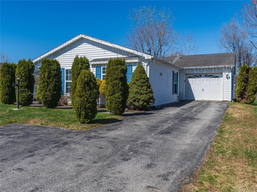 Unit for sale at 19 Biscayne Blvd, Poughkeepsie (Town), NY 12603