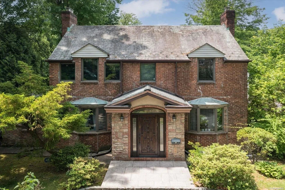 Unit for sale at 62 Station Road, North Hempstead, NY 11023