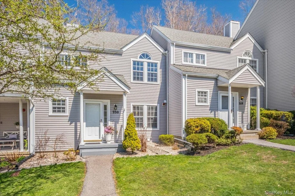 Unit for sale at 220 Sandpiper Court, Yorktown, NY 10598
