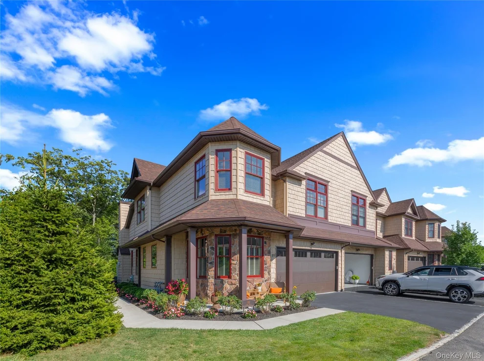 Unit for sale at 89 Jims Trail, Islip, NY 11705