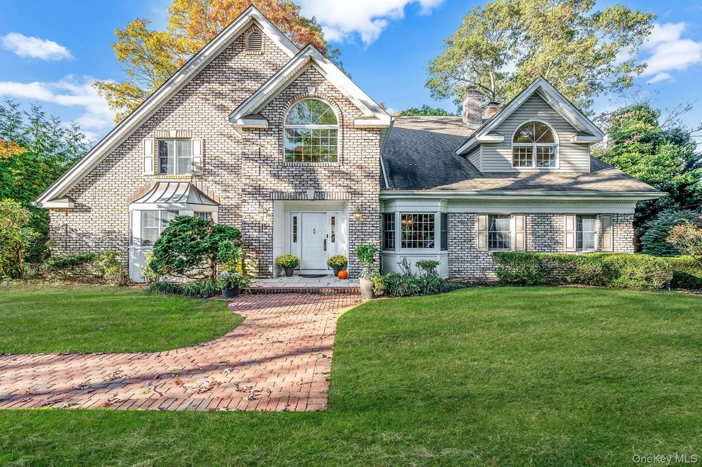 Unit for sale at 15 Riviera Court, Islip, NY 11739