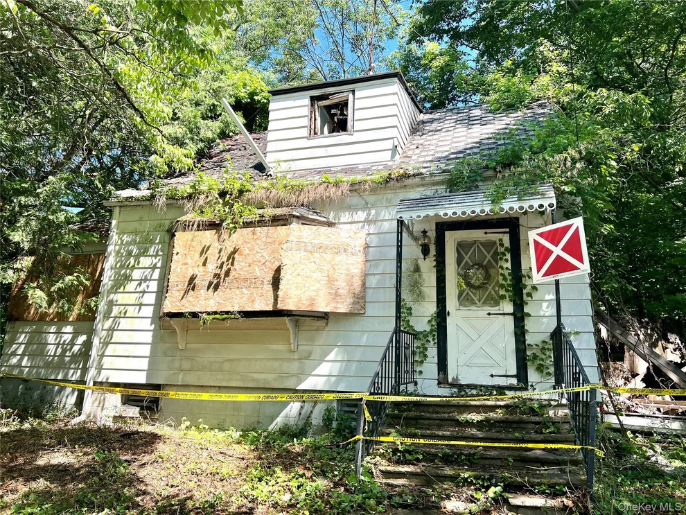 Unit for sale at 11 Knolls Road, Poughkeepsie, NY 12601