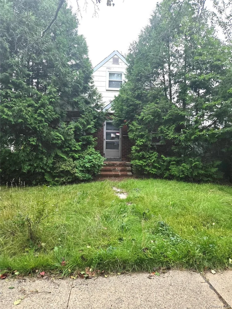 Unit for sale at 8116 264th Street, New York, NY 11004