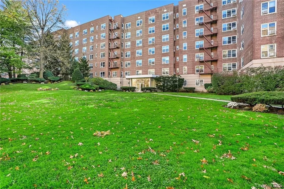 Unit for sale at 1304 Midland Avenue, Yonkers, NY 10704