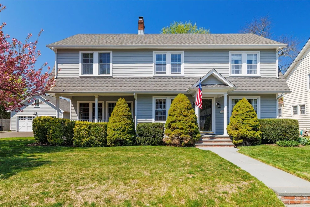 Unit for sale at 36 Locust Avenue, Oyster Bay, NY 11732