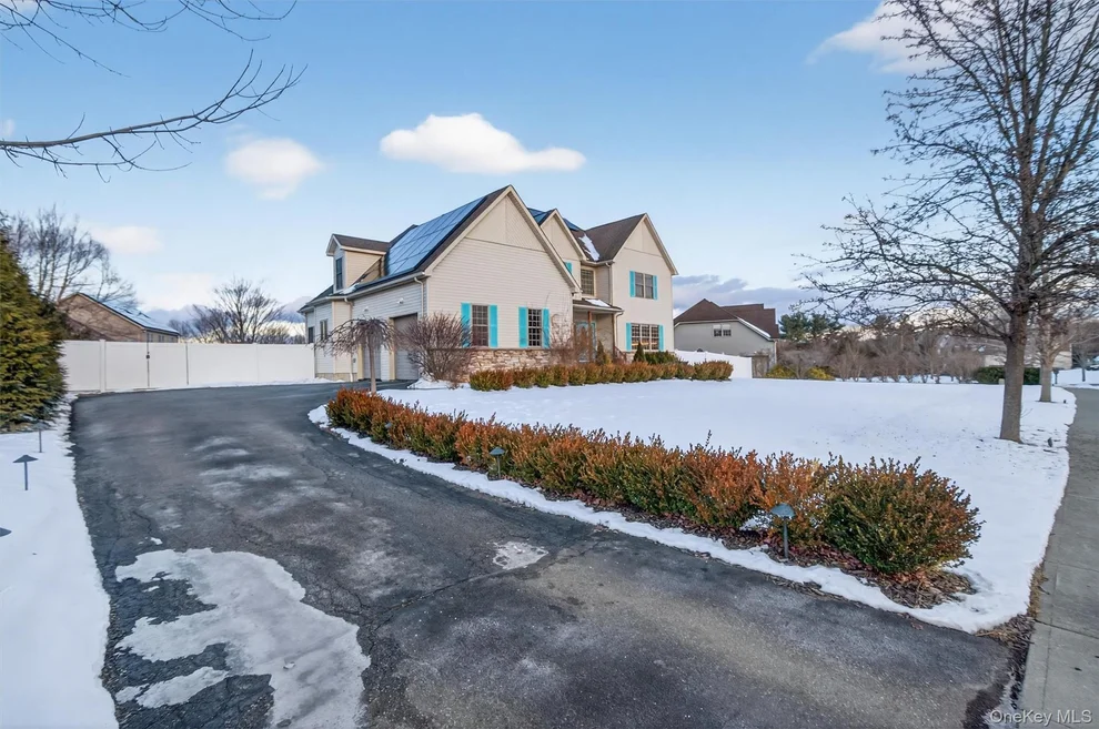 Unit for sale at 5 Prestwick Drive, Monroe, NY 10950
