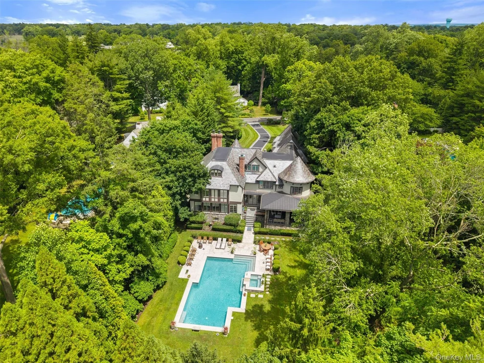 Unit for sale at 10 Broadmoor Road, Scarsdale, NY 10583