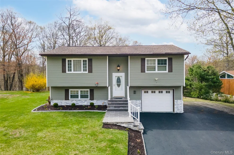 Unit for sale at 77 Kent Lake Avenue, Kent, NY 10512