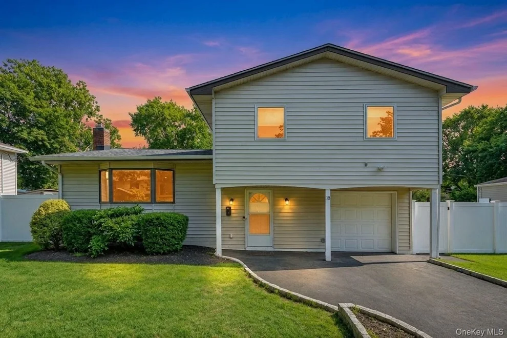 Unit for sale at 18 Catherwood Crescent, Huntington, NY 11747