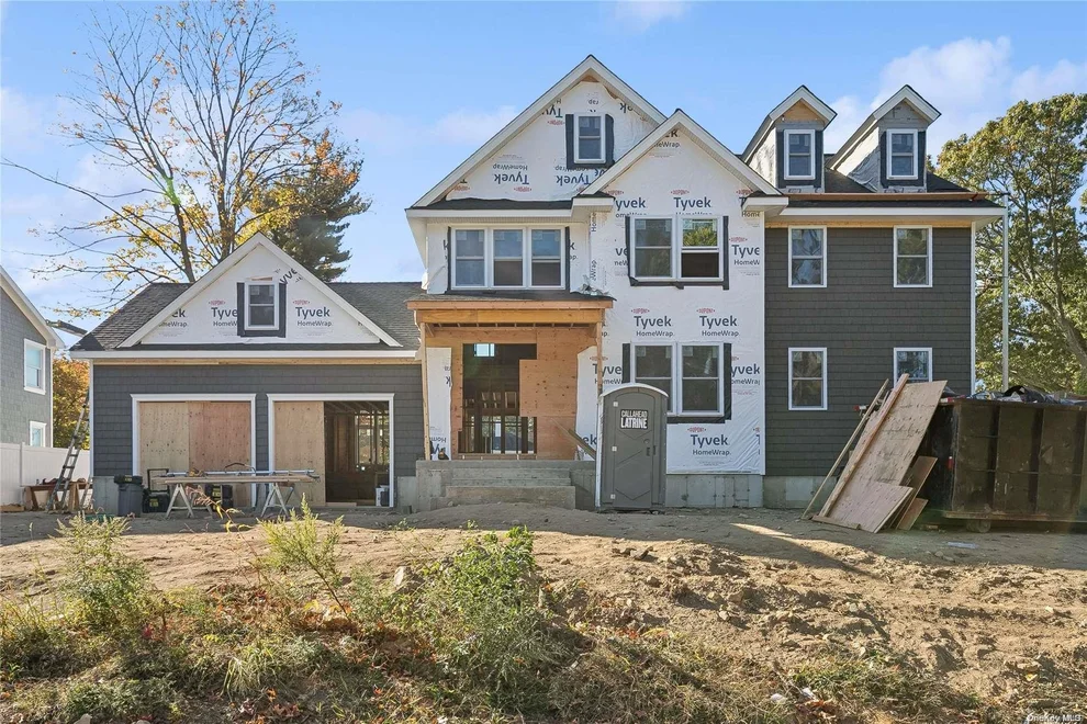 Unit for sale at 70 E 25th Street, Huntington, NY 11746