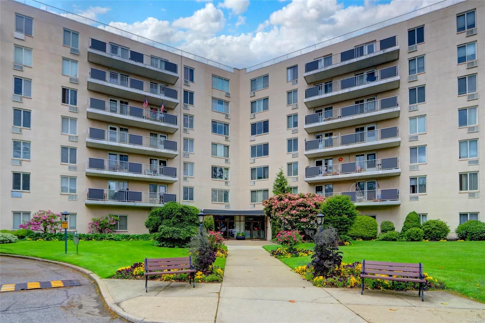 Unit for sale at 135 Post Avenue, North Hempstead, NY 11590