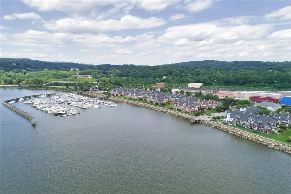 Unit for sale at E-21 Half Moon Bay Marina, Cortlandt, NY 10520