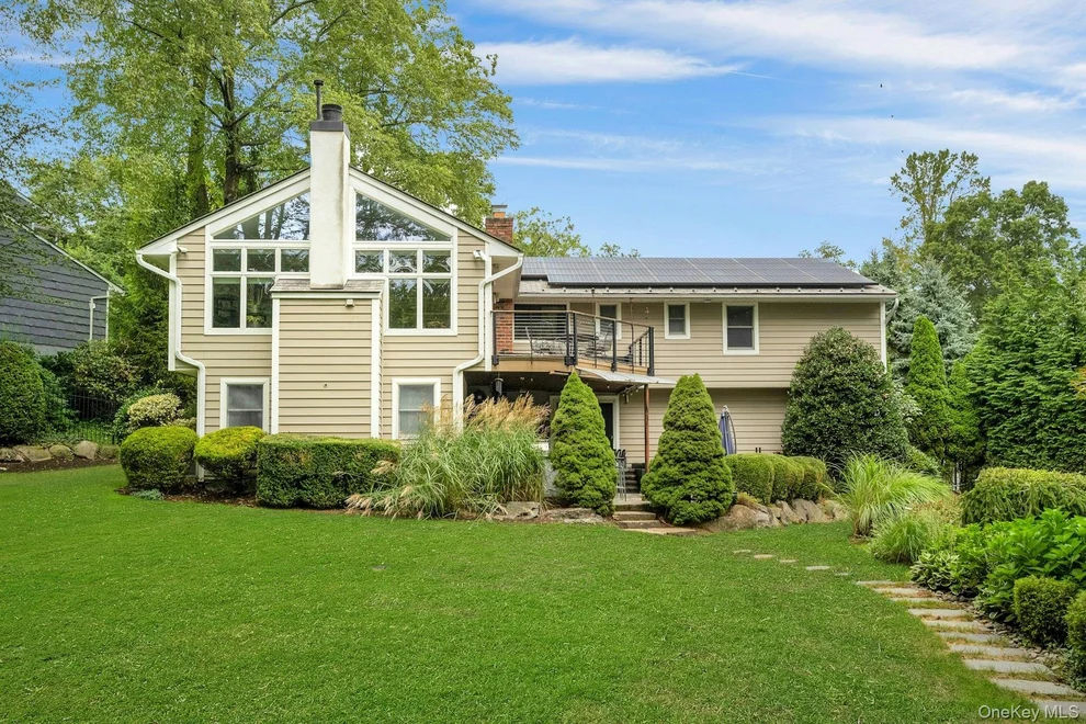 Unit for sale at 32 Penny Lane, Greenburgh, NY 10583