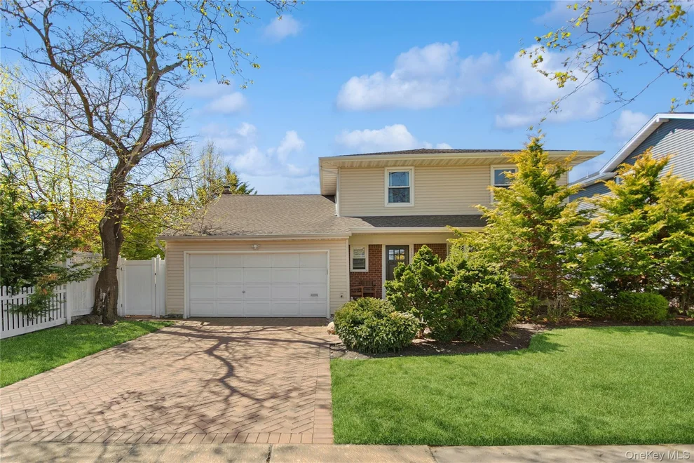 Unit for sale at 112 Ivy Lane, Hempstead, NY 11561