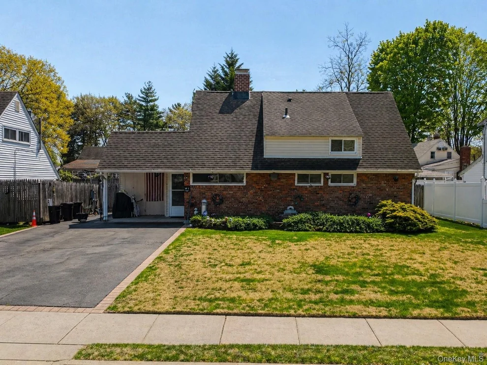 Unit for sale at 6 Mead Lane, Hempstead, NY 11590