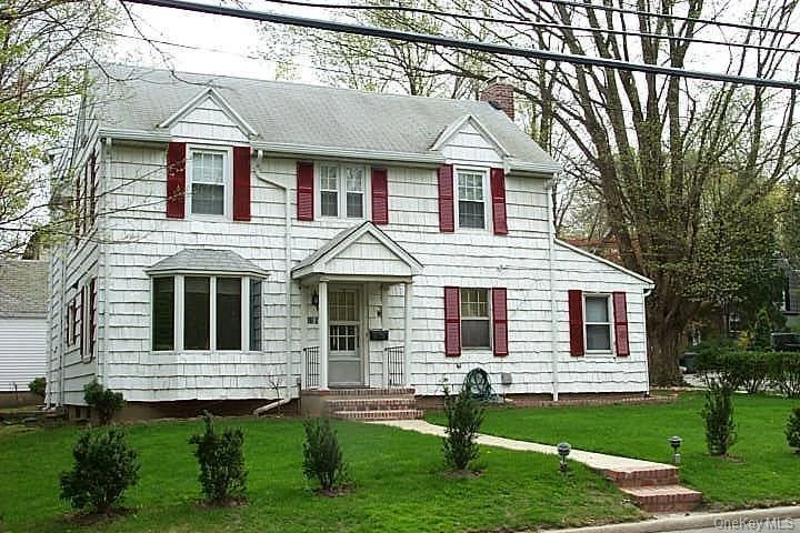 Unit for sale at 120 Hicks Lane, North Hempstead, NY 11024