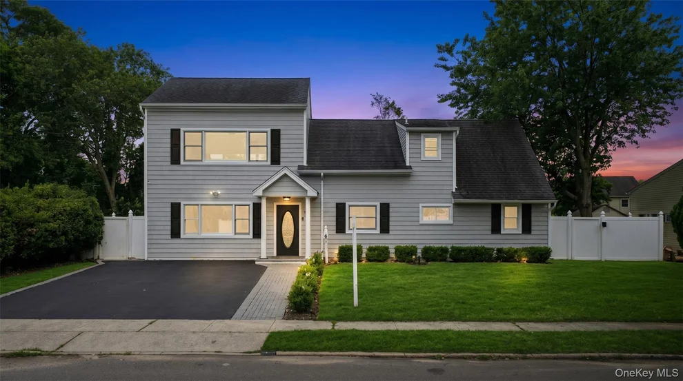 Unit for sale at 6 Regal Lane, Hempstead, NY 11756