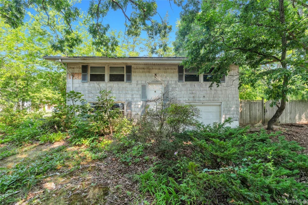 Unit for sale at 41 Arrowhead Lane, Brookhaven, NY 11733