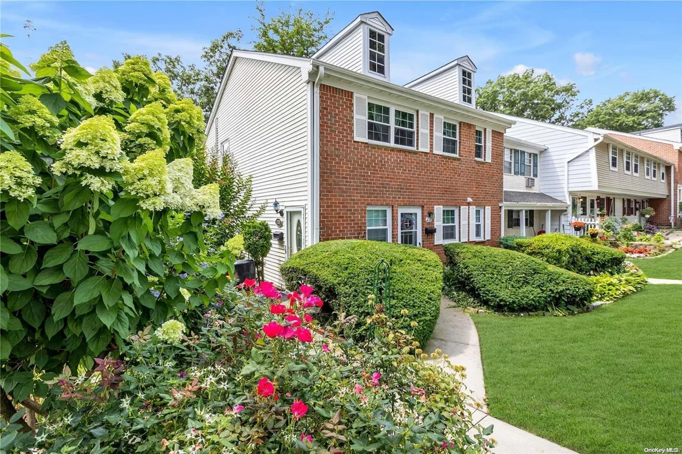 Unit for sale at 413 Towne House, Smithtown, NY 11788