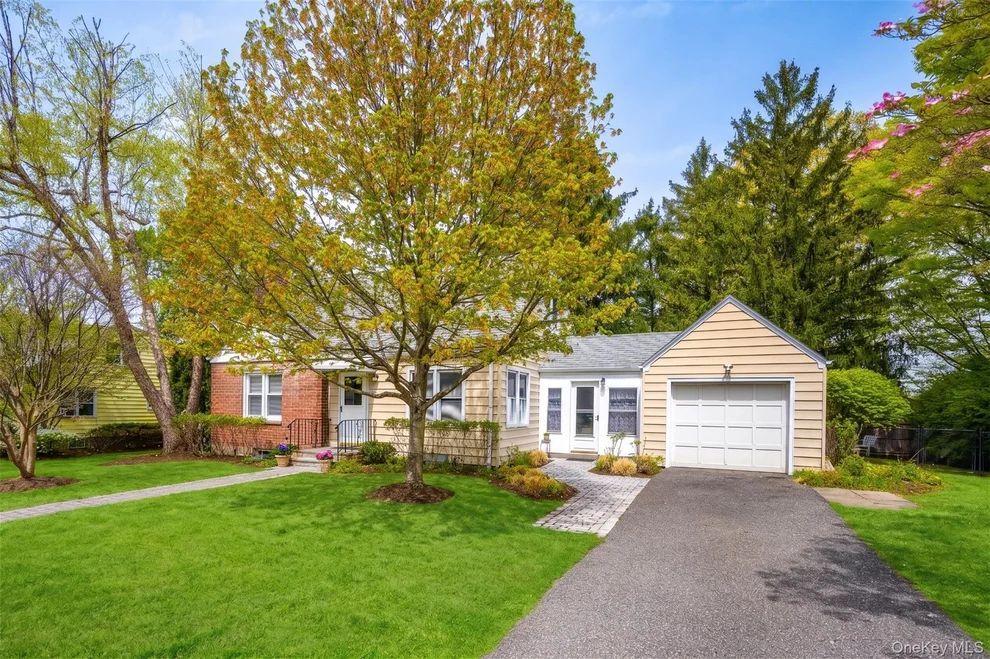 Unit for sale at 4 Grove Street, Greenburgh, NY 10522