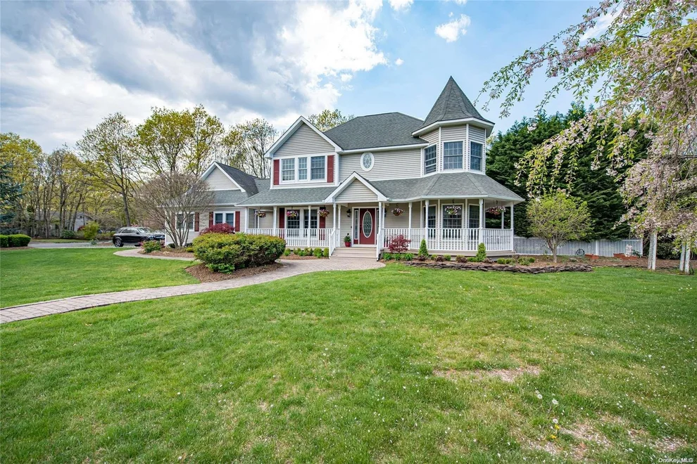 Unit for sale at 15 Sarah Anne Court, Brookhaven, NY 11764