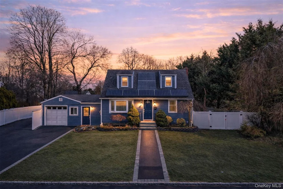Unit for sale at 49 Maple Drive, Babylon, NY 11729