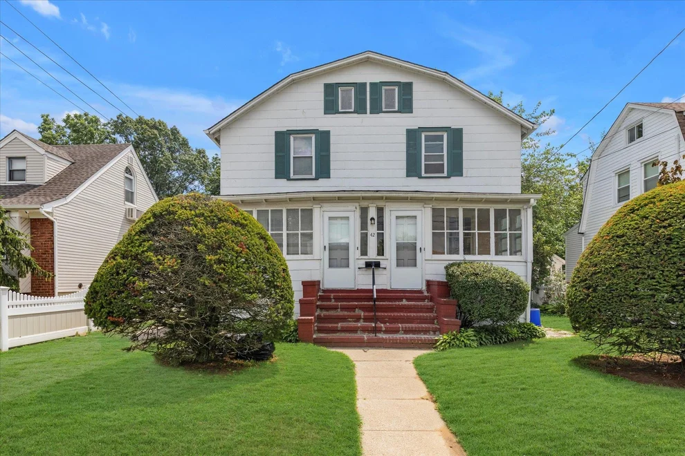 Unit for sale at 42 Gold Street, Hempstead, NY 11580