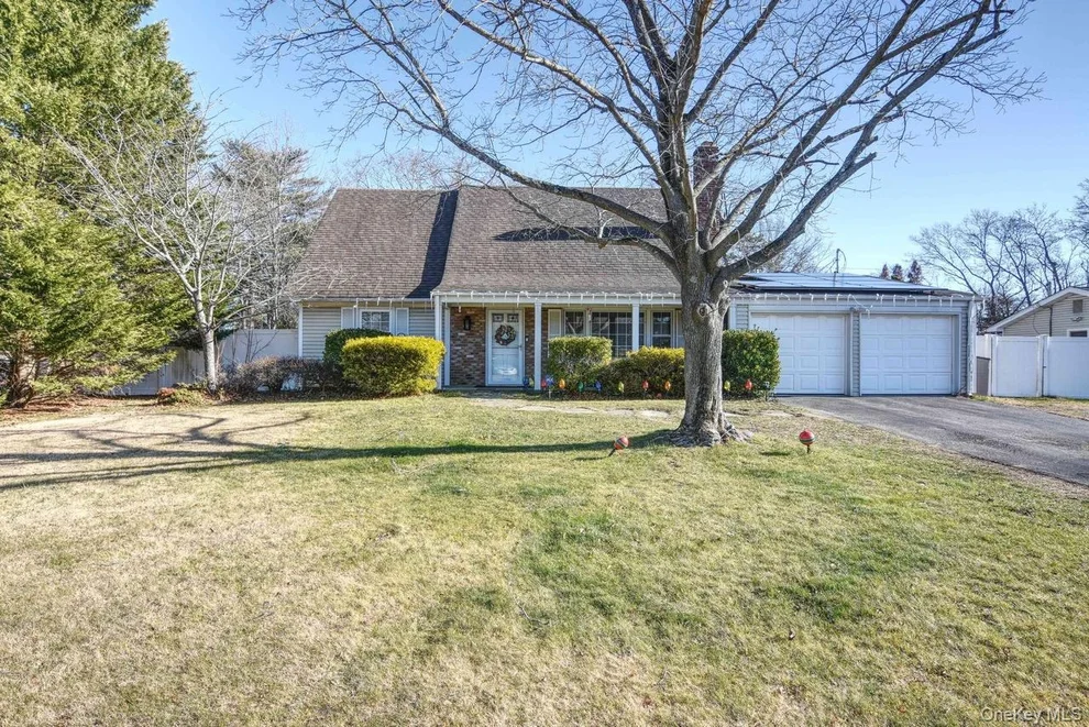 Unit for sale at 5 Wintergreen Drive, Brookhaven, NY 11727