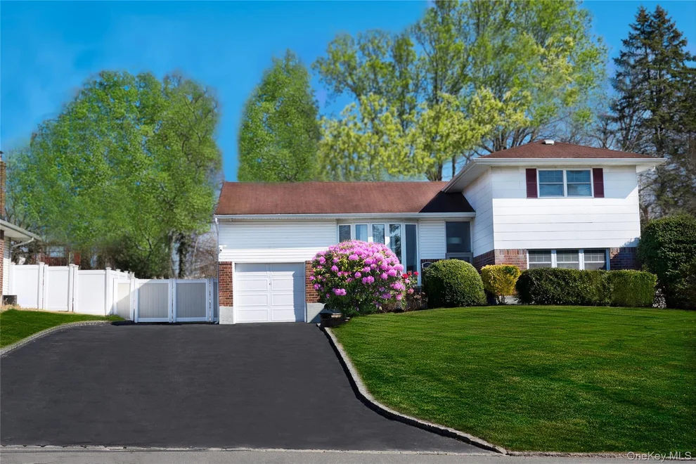 Unit for sale at 390 Townline Road, Huntington, NY 11725