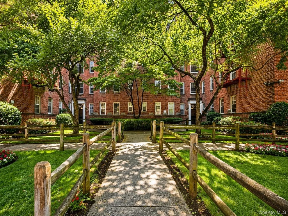 Unit for sale at 770 Bronx River Road, Yonkers, NY 10708