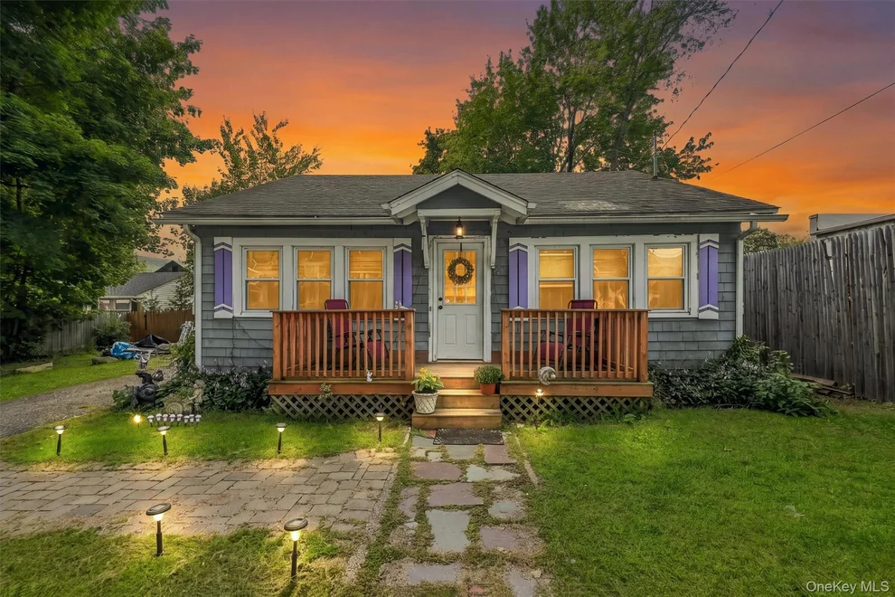 Unit for sale at 15 Elm Street, Warwick (Town), NY 10925